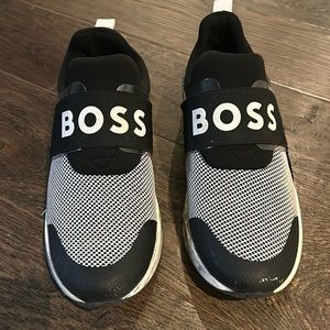 Boss size 2.5 boys shoes